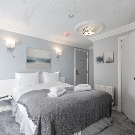 The Waterfront Townhouse Accommodation 킬케니 외부 사진
