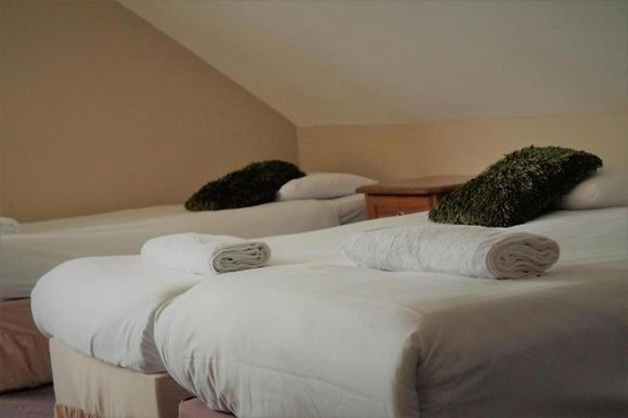 The Waterfront Townhouse Accommodation 킬케니 외부 사진