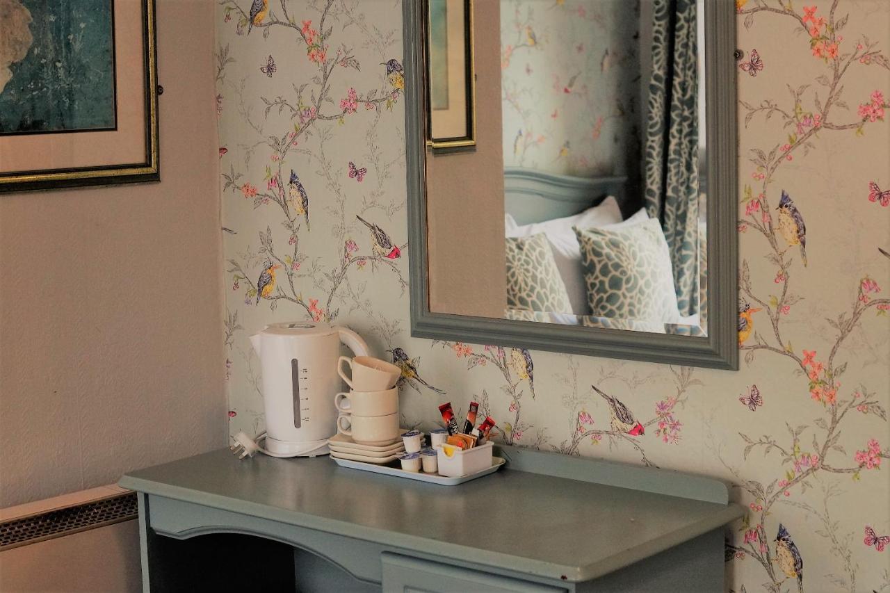 The Waterfront Townhouse Accommodation 킬케니 외부 사진